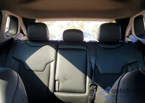 2025 Jeep Compass Latitude z USA, uszkodzony, nr VIN 3C4NJDBN9ST624307